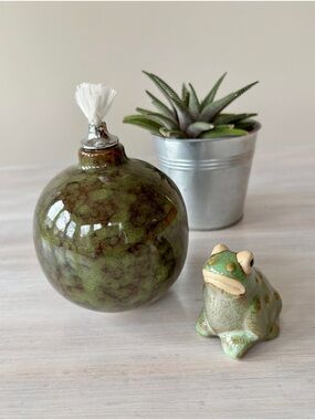 Green Glazed Ceramic Frog Oil Lamp. Decorative Accent.
